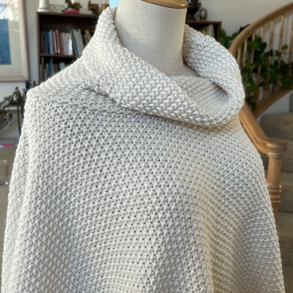 COCOGIO White Wool Blend Knit Poncho Top - Picture 5 of 9